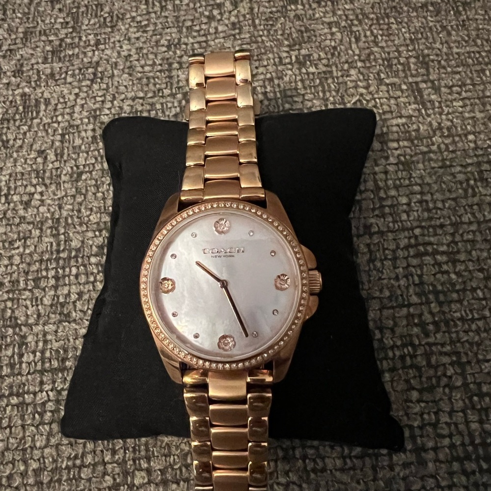 Coach Rose Gold Women's Watch - Picture 3 of 5